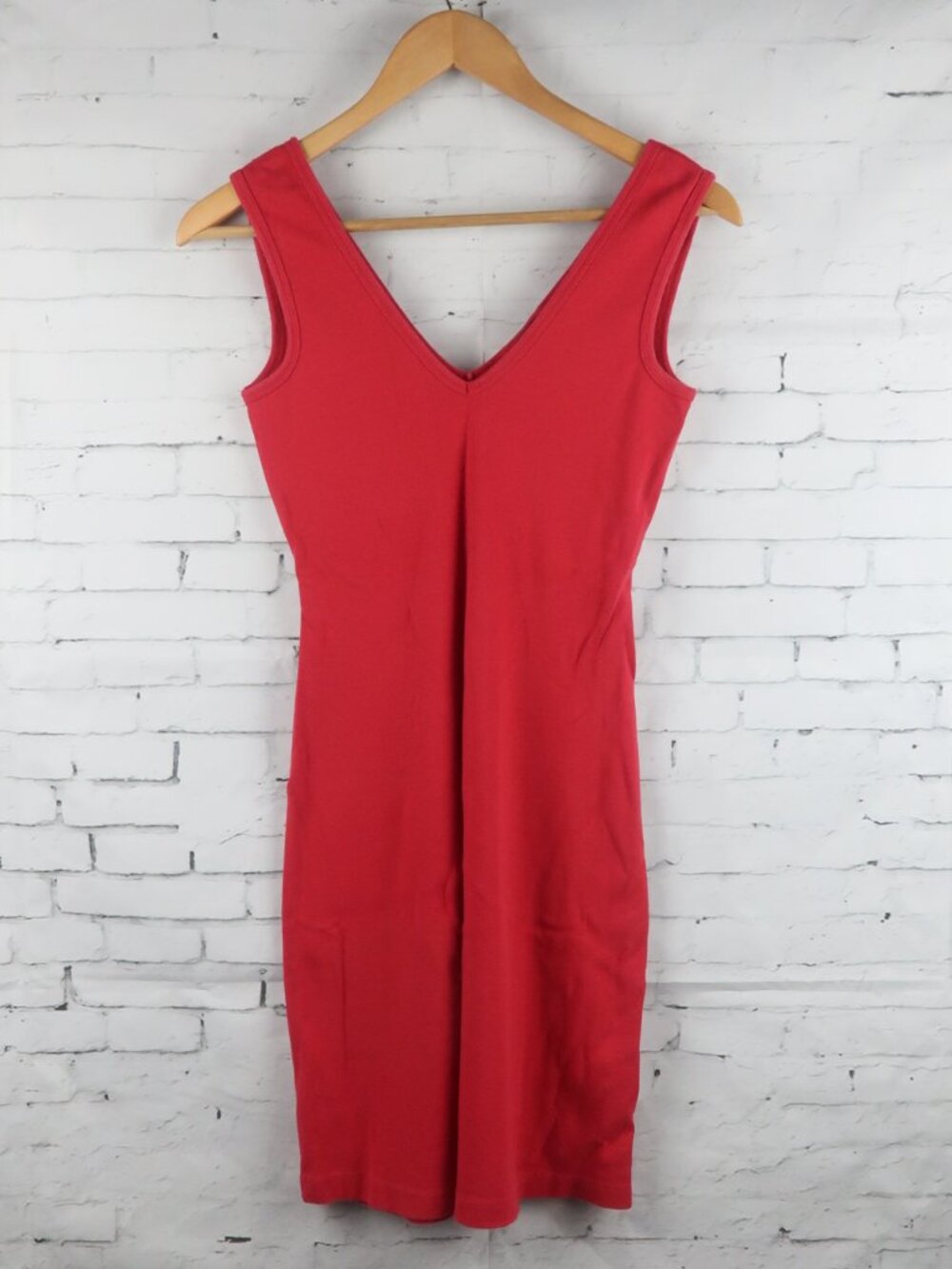 MODA INTERNATIONAL RED SLEEVELESS V NECK BODYCON COTTON MINI DRESS SIZE SMALL